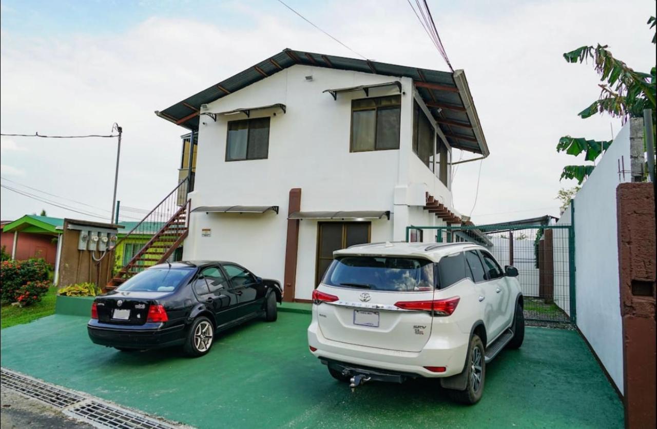 شقة Apartamento Equipado En El Centro De La Fortuna المظهر الخارجي الصورة